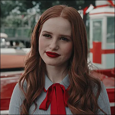 Dans la comédie musicale "Carrie" qui a-t-elle joué ?