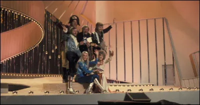 Avec quel morceau le célèbre groupe suédois ABBA gagna l'Eurovision de 1974 à Brighton ?