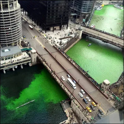 L'indice est la couleur de la rivière !