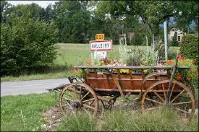 Nous terminons notre balade en Auvergne-Rhône-Alpes, à Valleiry. Ville à proximité de Genève et d'Annecy, elle se situe dans le département ...