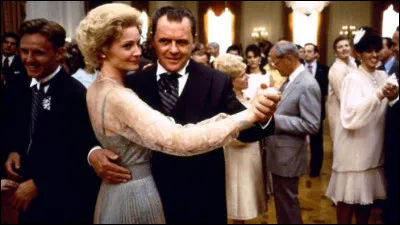 "Nixon" est un film biographique réalisé par Oliver Stone et consacré à la carrière de l'ancien président. Quel acteur y joue le rôle de Nixon ?