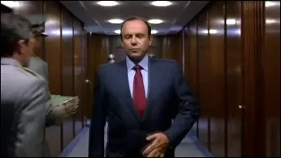 "Le Caïman" raconte l'histoire d'un producteur, Bruno Bonomo, qui produisait des films bas de gamme et décide de réaliser un film plus ambitieux, Le Caïman, sur Silvio Berlusconi. Qui est le réalisateur du film ?