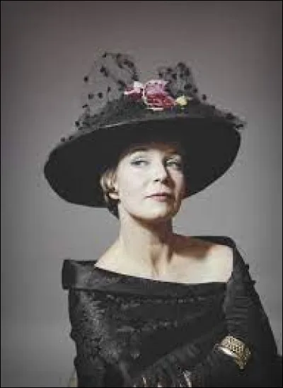 Quel est le nom de cette lady ?