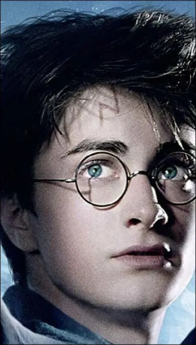 Qui a fait la cicatrice sur le front de Harry Potter ?