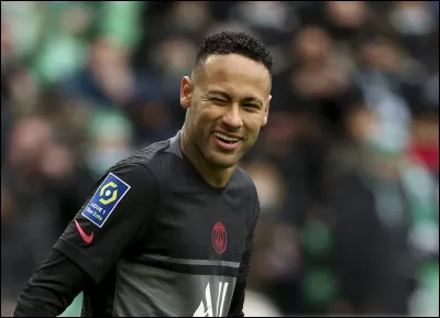 Qui est ce footballeur ?