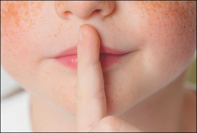 Imparfait : 
Elles ... discrètes mais gentilles.