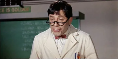 Quel film de Jerry Lewis a pour remake "Le Professeur Foldingue" ?