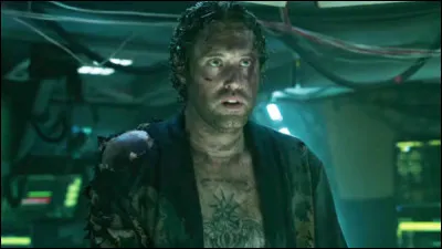 Comment s'appelle cet homme, très attaché à une peluche ?