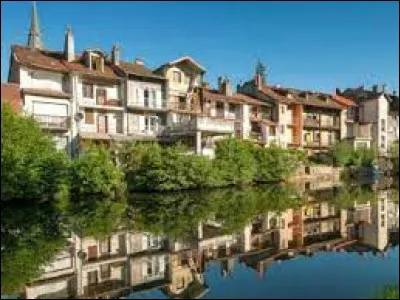 Sa préfecture est Aurillac :