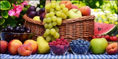 Quel fruit était autrefois appelé "pomme de Perse" ?