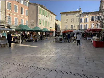Montélimar est la deuxième ville du département :