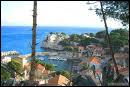 Encore un petit village à 20 km de Marseille, entre l'Estanque et Carry le Rouet, sa calanque est magnifique :