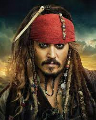 Qui joue le rôle de Jack Sparrow dans "Pirates des Caraïbes" ?