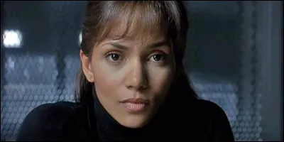 Quel métier exerce Miranda Grey dans "Gothika" ?