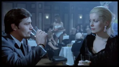 "Un flic", avec Alain Delon dans le r&ocirc;le du commissaire Coleman et Catherine Deneuve dans le r&ocirc;le de Cathy, est un film de ...