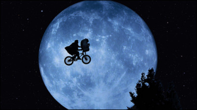 "E.T. l'extra-terrestre" est un film réalisé par Steven Spielberg.