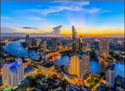 Un dur à présent. Comment appelle-t-on les habitants de Bangkok ?