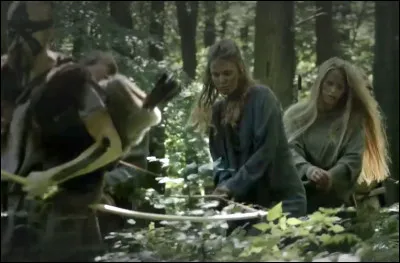 La réponse est peut-être ailleurs : dans la variété des squelettes mis au jour, une proportion de la population s'avère quasiment absente. Laquelle ?