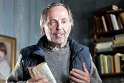 Dans quel film Fabrice Luchini est-il un comédien à la retraite qui se voit proposer un rôle par un ami ?
