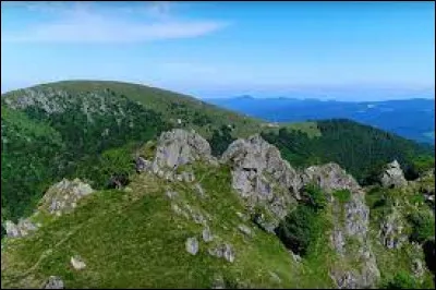 Le Hohneck constitue le point culminant du département à 1 363 mètres d'altitude :