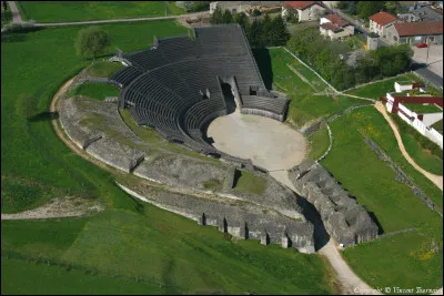 Les ruines romaines du site archéologique de Grand se trouvent dans le département :