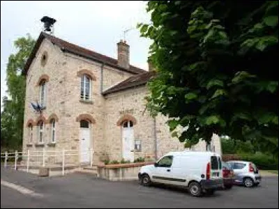 Nous terminons notre petite promenade en Seine-et-Marne, &agrave; Ville-Saint-Jacques. Nous sommes bien &eacute;videmment en r&eacute;gion ...