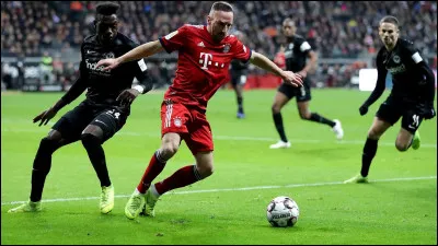 Lequel de ces clubs n'a pas été entraîné par Didier Deschamps ?