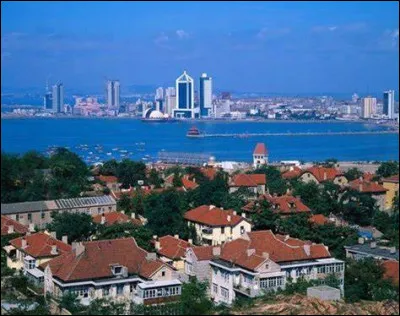 Quelle ville n'est pas au Japon mais en Chine ?