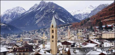 Quelle ville n'est pas en Suisse mais en Italie ?