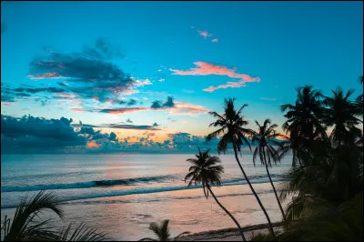 Les habitants de quel pays peuvent être appelés familièrement « Ticos » ?