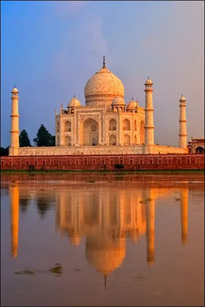 Quel est le prénom de Pratt ?