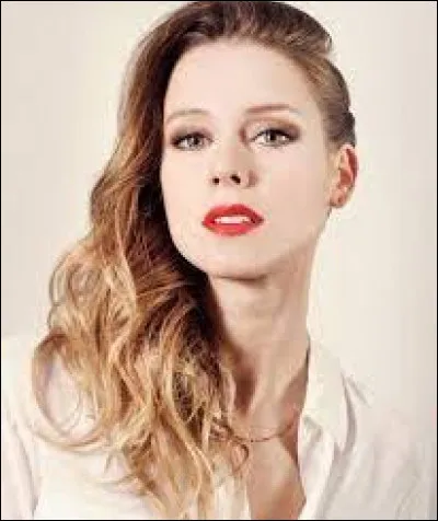 Quel est le nom de cette lady ?