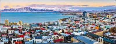 Quelle est l'orthographe exacte du nom de la capitale de l'Islande ?