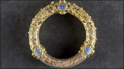 Quelle relique récupère-t-il en 1239 ?