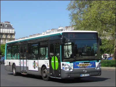 Comment s'appelle cet autobus extrêmement répandu dans les réseaux français ?