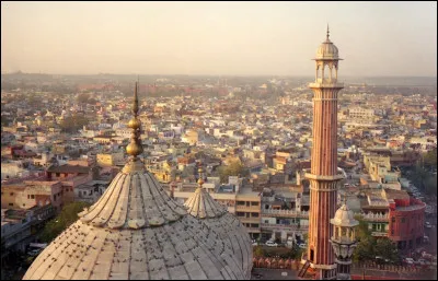 Quelle est cette ville d'Inde, la plus polluée du monde et le plus grand centre économique du pays ?