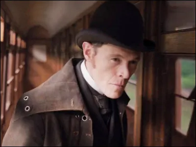 Qui est cet individu, à l'allure intrusive ?