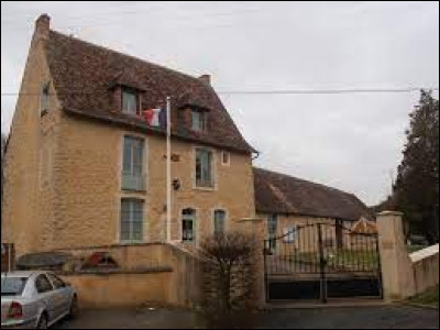 Nous sommes dans les Pays-de-la-Loire, à Pirmil. Commune de l'aire d'attraction Mancelle, elle se situe dans le département ...