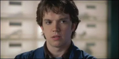 Zachary Addy est un stagiaire qui devient l'apprenti de Gormogon, un tueur en série.