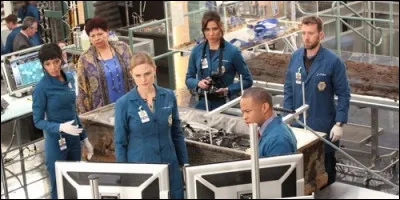 Quel est le nom de l'institut où travaille le Dr Temperance Brennan et son équipe ?