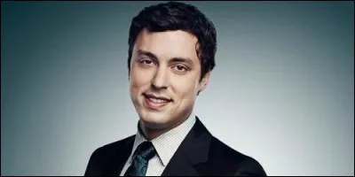 Avec laquelle des assistantes du Dr Brennan Lance Sweets a-t-il une relation amoureuse ?