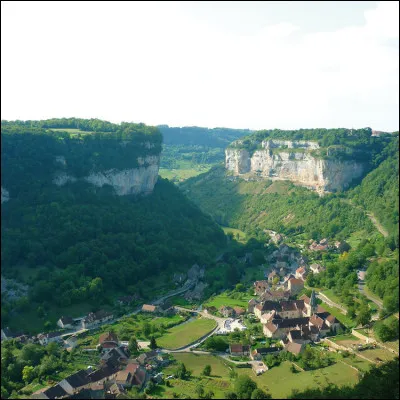 La reculée de Baume-les-Messieurs se trouve dans le département :
