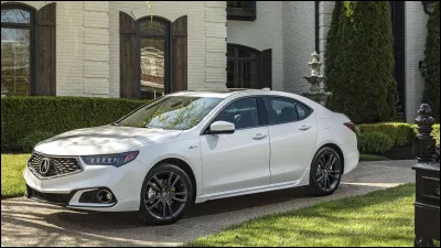 Dans quel univers somme nous ? Je me souviens que dans les années 1980 et 1990, les modèles avaient des finitions qui étaient composées d'un nom à trois caractères. Chez ce constructeur, aurait-il oublié le nom du modèle ? Pour le savoir, je vous demande de me nommer cette voiture.