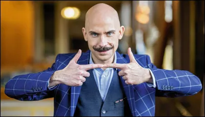 Dans quelle discipline de la magie Viktor Vincent s'illustre-t-il ?