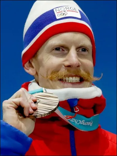 Dans quel sport d'hiver le Norvégien Robert Johansson s'illustre-t-il ?