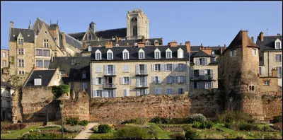 Sa préfecture est Le Mans :