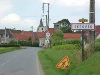 Nous sommes dans les Hauts-de-France, à l'entrée de Serques. Commune de l'aire d'attraction de Saint-Omer, elle se situe dans le département ...