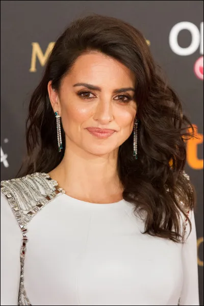 Cette actrice joue dans l'une de ces franchises. À vous de retrouver laquelle !