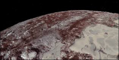 En quelle année Pluton a-t-elle perdu son statut de planète ?