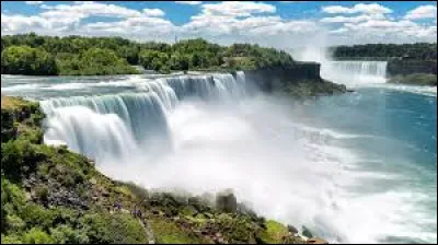 De combien de chutes d'eau les chutes du Niagara sont-elles compos&eacute;es ?